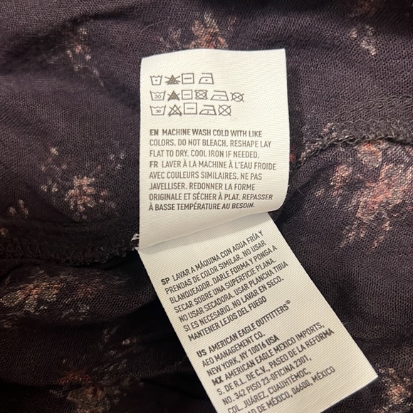 American Eagle Side Cutout Top Size Small - Picture 8 of 8